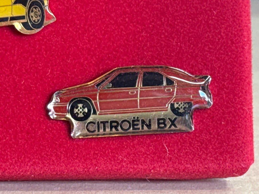 Coffret de pins – Citroën – Collection – Voitures vintage