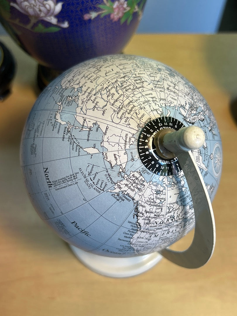 Petit Globe Terrestre