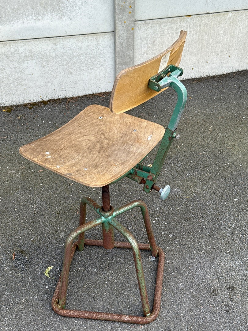 Chaise d'atelier – Bienaise – Bureau – Métal et bois patiné