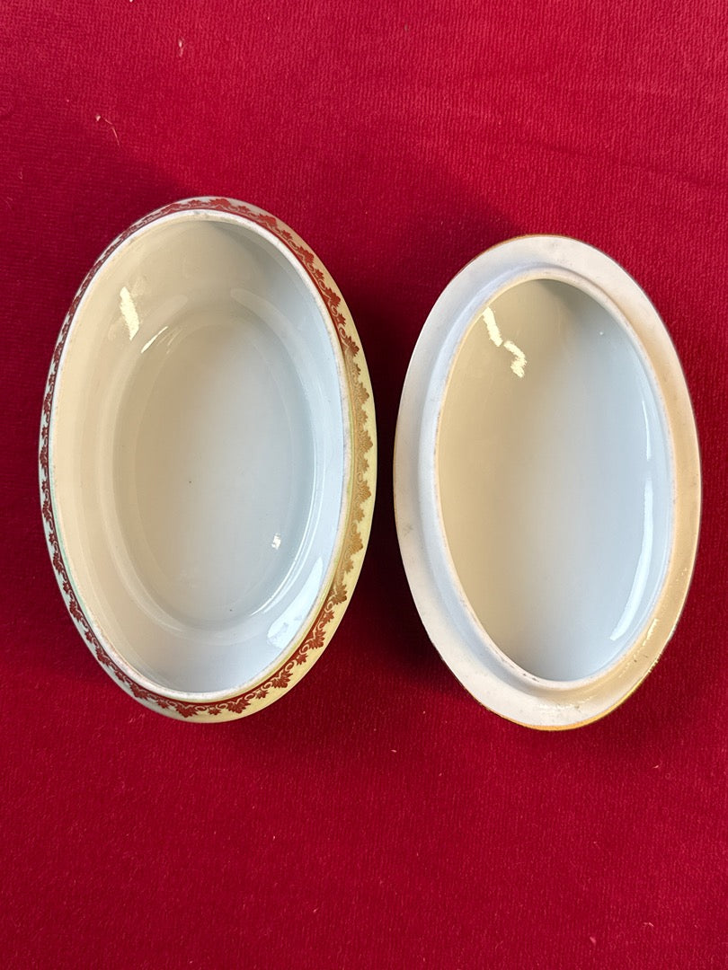 Boite Bonbonnière porcelaine M.f. Nicolas Limoges fleurs