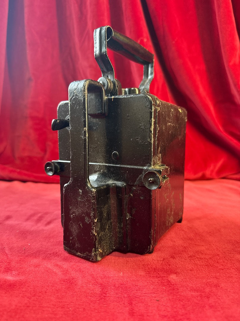 Lampe torche ancienne modele depose metal noir