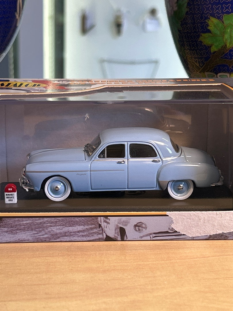 Renault Fregate 1953 - 1/43 - Bleue - 200g - Très Bon Etat