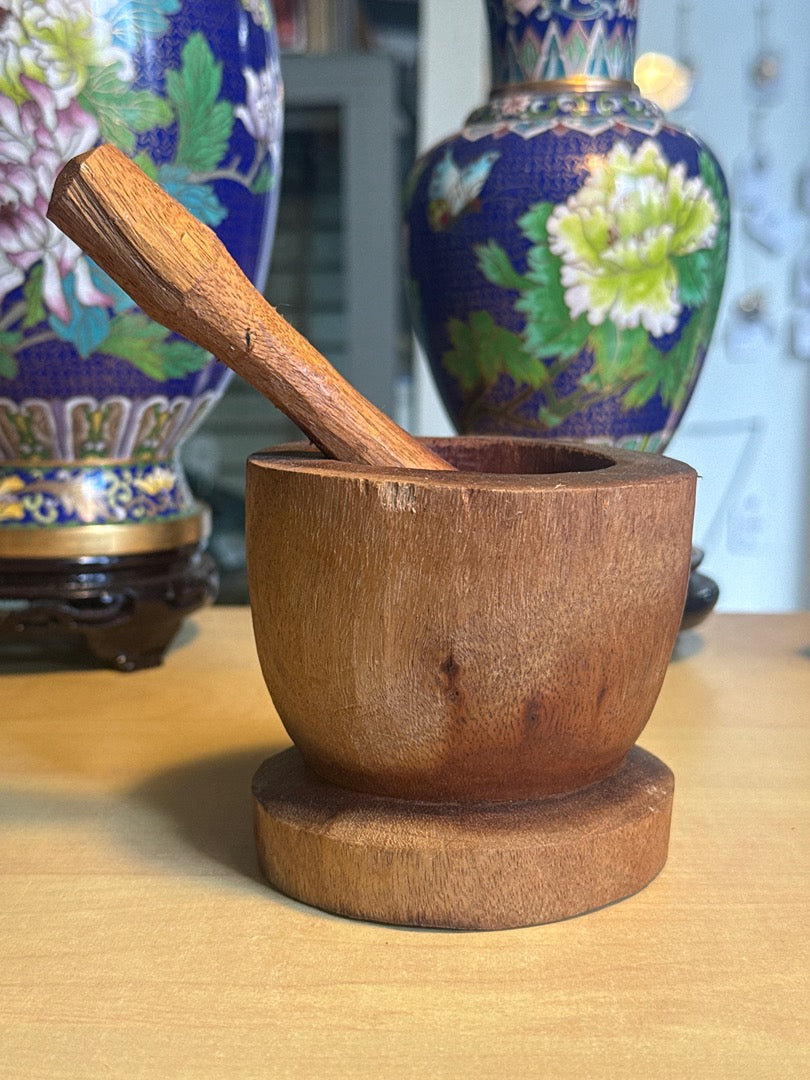 Mortier et pilon – Bois sculpté vintage