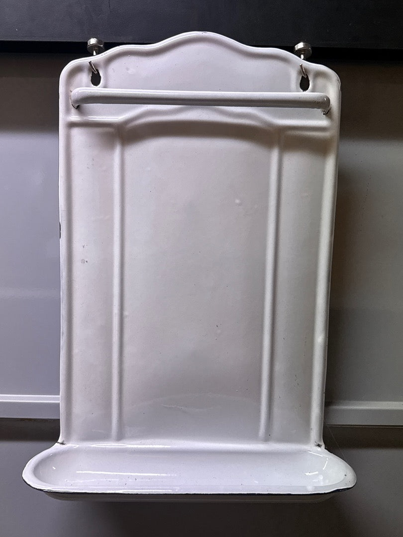 Porte-serviettes ancien – Étagère murale en métal émaillé blanc