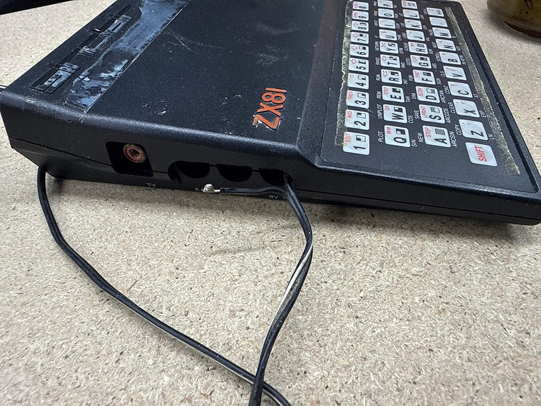 Console rétro Sinclair Zx81 avec extension Ram 16k et clavier