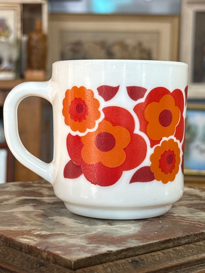 Mug – Arcopal – Tasse – Fleurs orange vintage