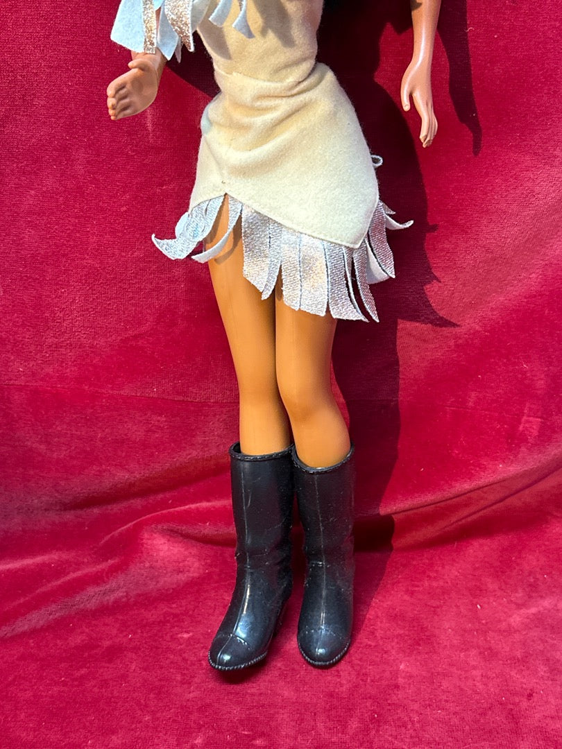 Figurine Poupée Pocahontas Mattel 1976