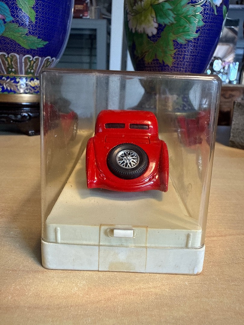 Voiture miniature – Solido Bugatti Atalante – Jouets – Modèle vintage rouge