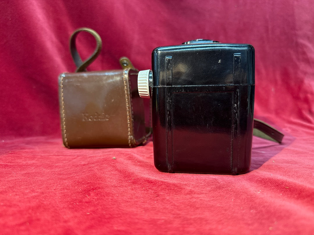 Appareil photo Brownie Flash Kodak vintage avec étui