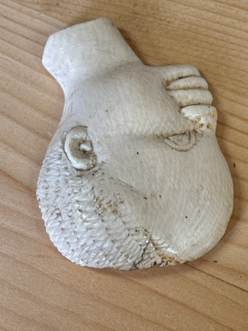 Broche en os – Vintage – Bijoux – Tête africaine sculptée