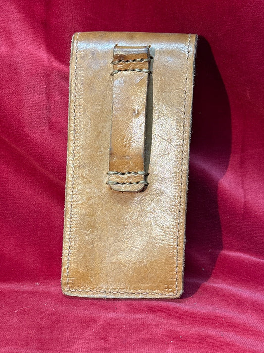 Porte chargeur militaire en cuir vintage E.f.a.c. Mle 50