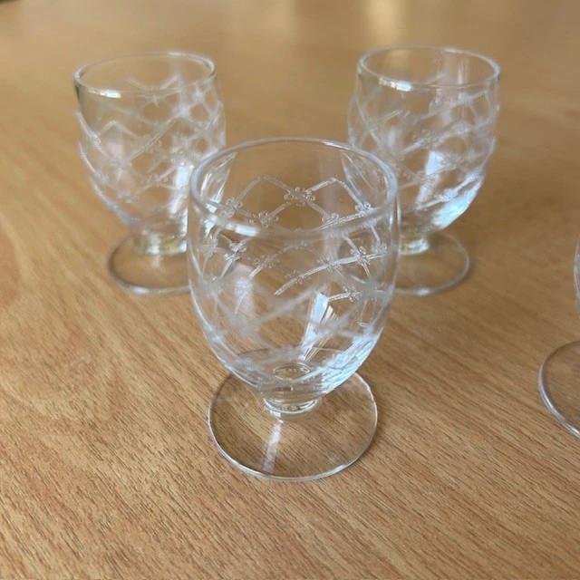 Lot de 5 petits verres a liqueur en cristal