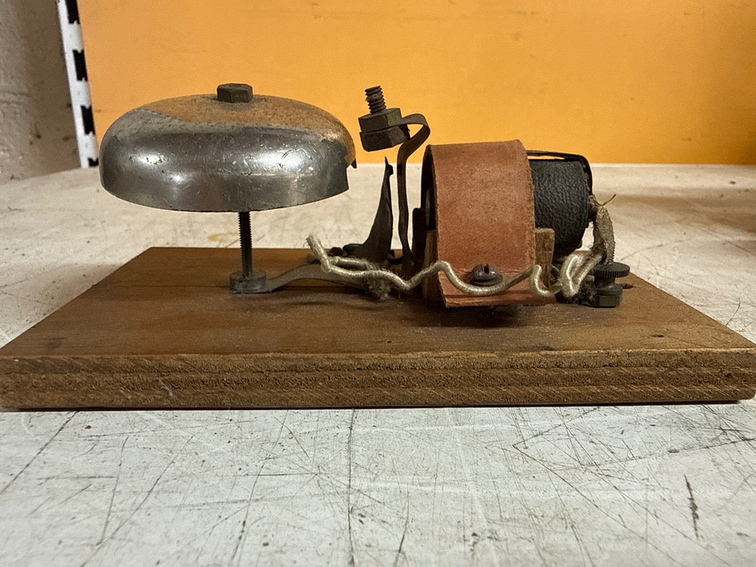 Sonnette en bois – Vintage – Ornements – Déco ancienne métal