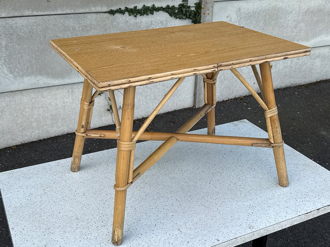Table en rotin – Vintage – Mobilier – Style bohème