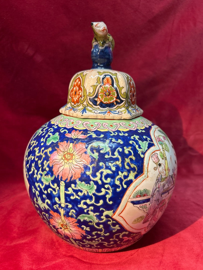 Pot couvert a gingembre décor personnages