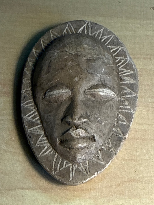 Masque en pierre – Artisanat – Décoration – Sculpté
