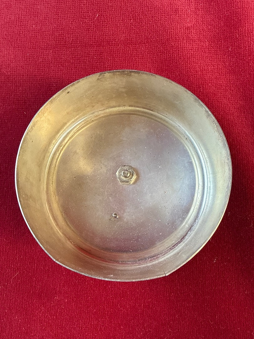 Boîte ronde en verre à fond étoilé, couvercle en métal décor homard