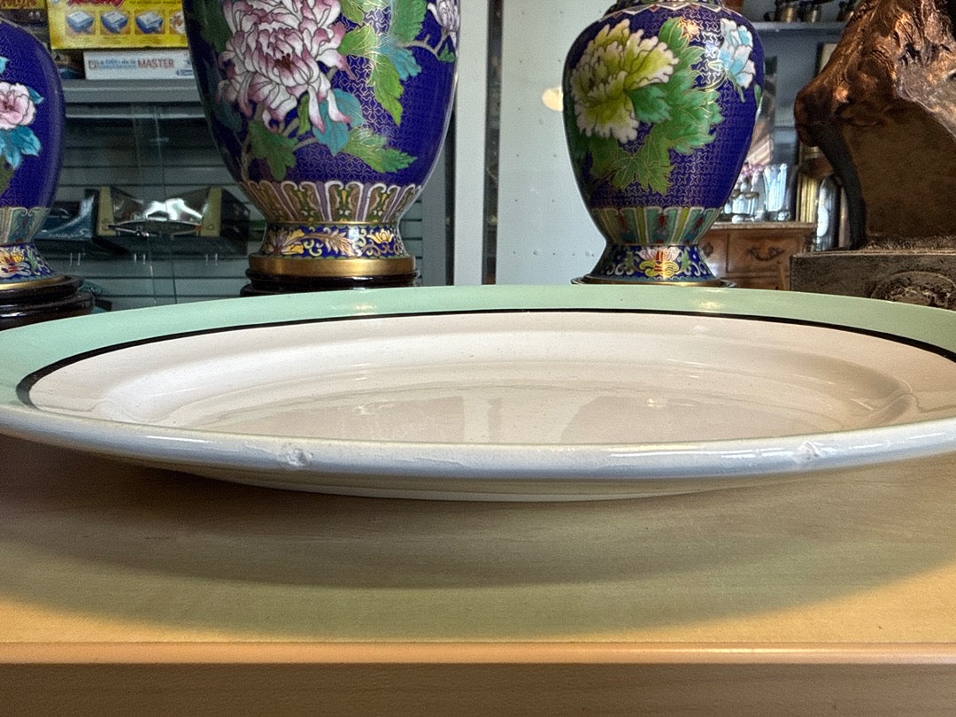 Plat de service – Fb – Vaisselle – Ovale vert liseré noir