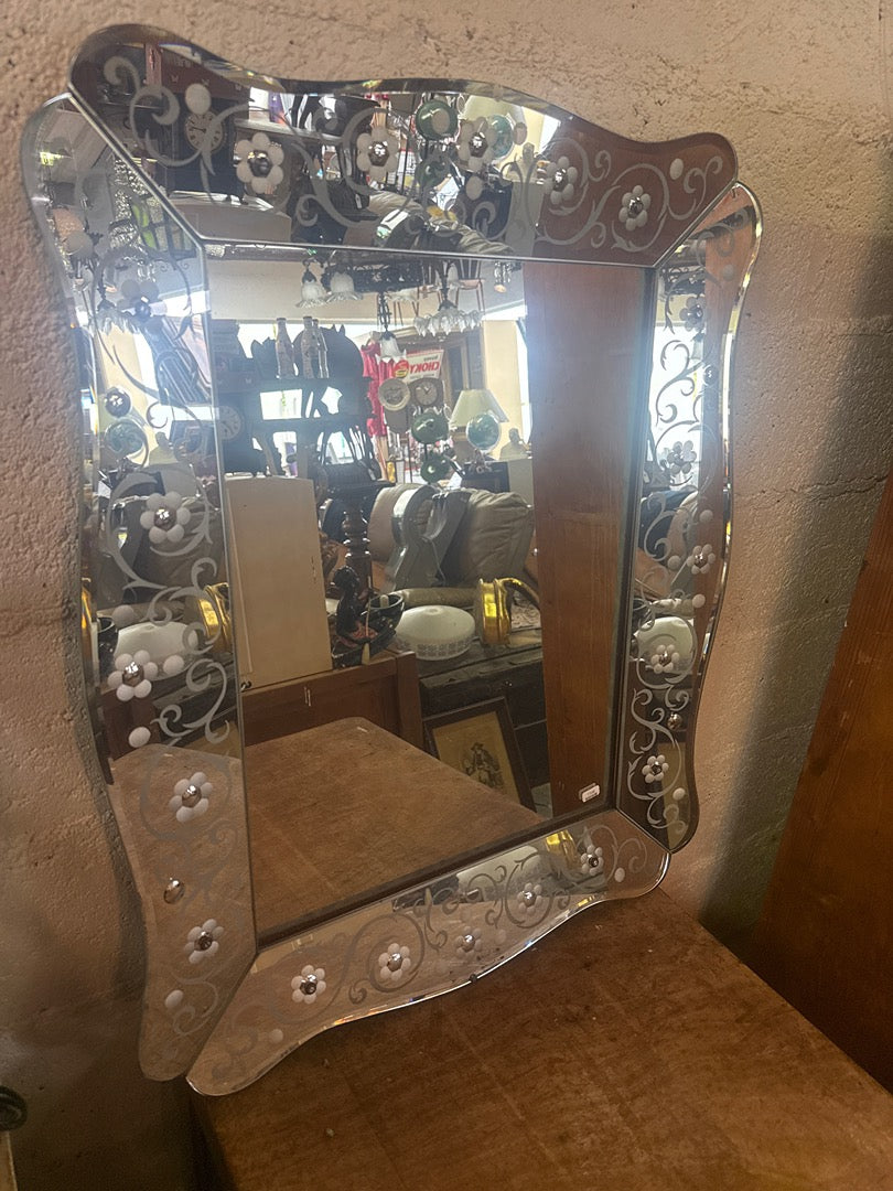 Miroir ancien – Style Vénitien gravé et fleurs