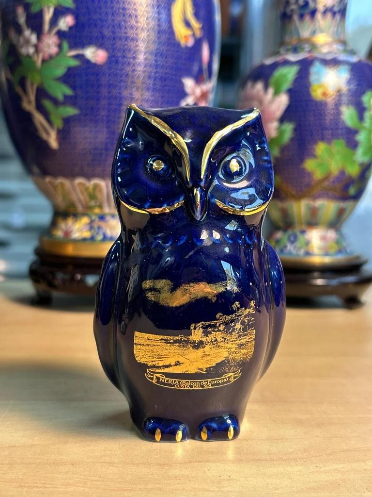 Statuette sculpté Chouette / Hibou en porcelaine bleue décor doré Nerja Costa Del Sol
