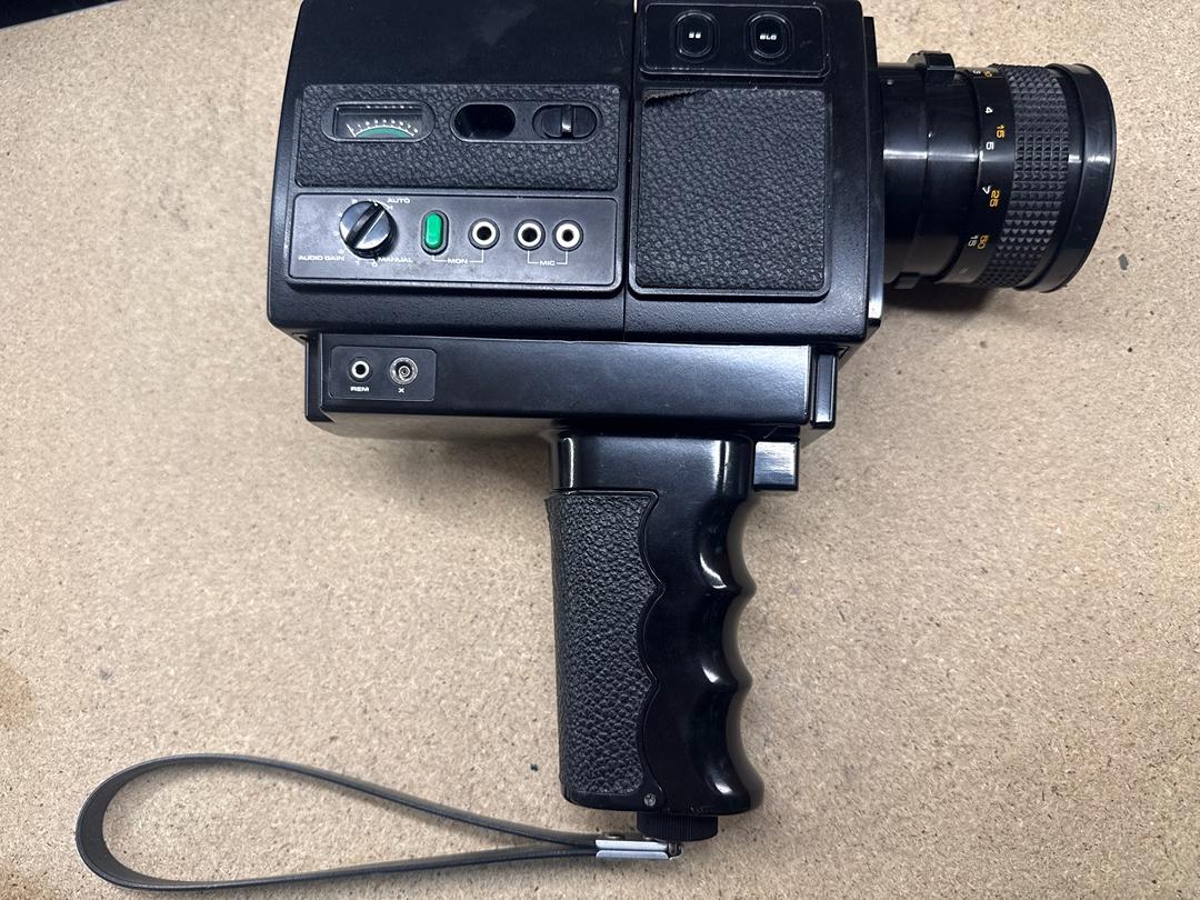 Caméra Super 8 – Bolex 581 – Électronique – Avec mallette