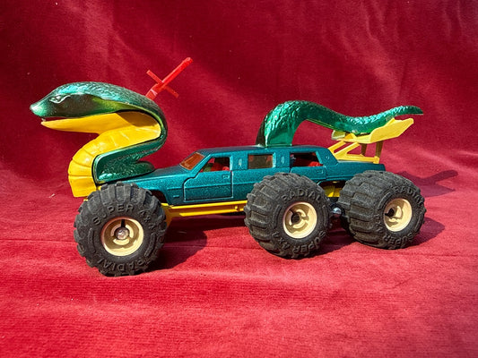 Voiture monstre serpent Majorette vintage
