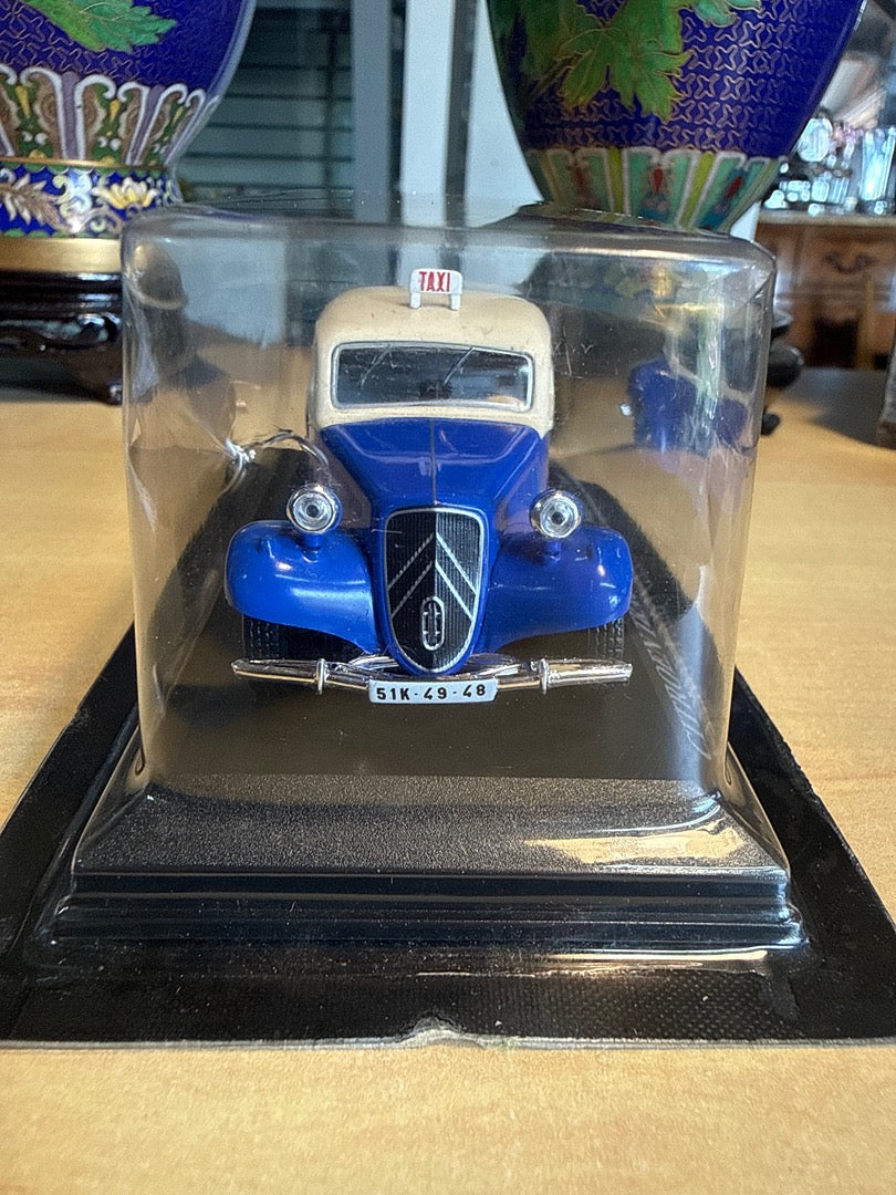 Voiture miniature – Citroën Traction 11 – Taxi Saigon