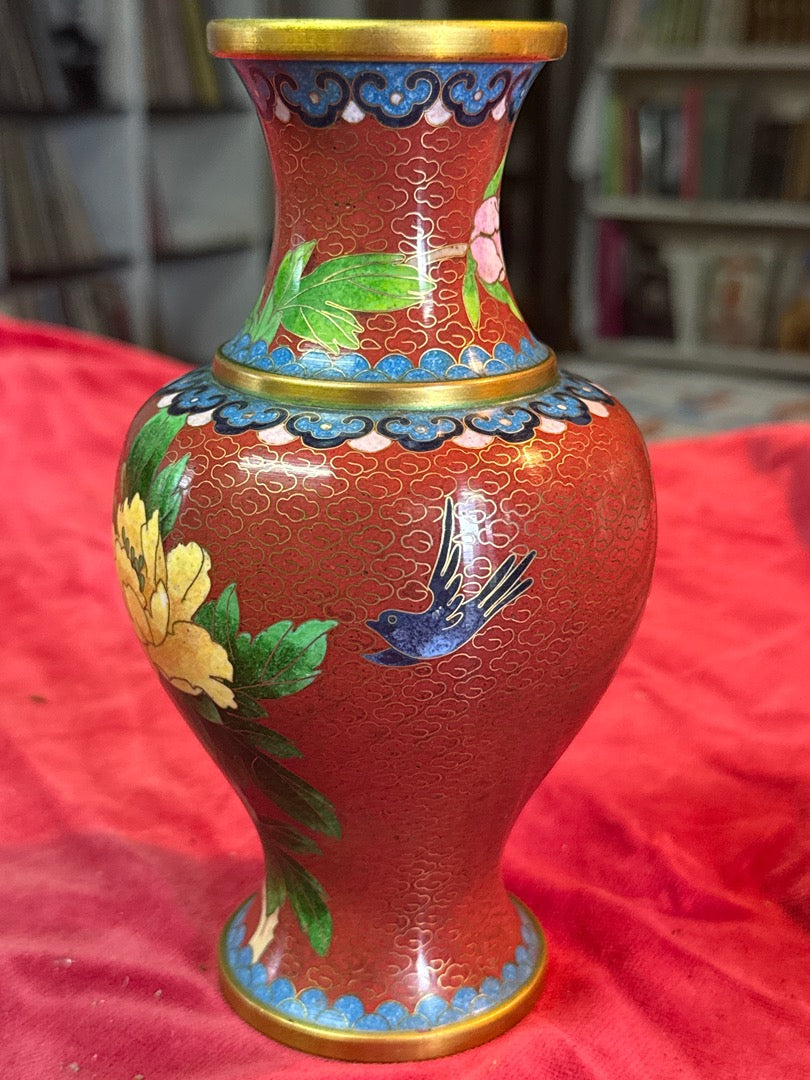 Vase Cloisonné – Chine – Ornement – Décor floral rouge