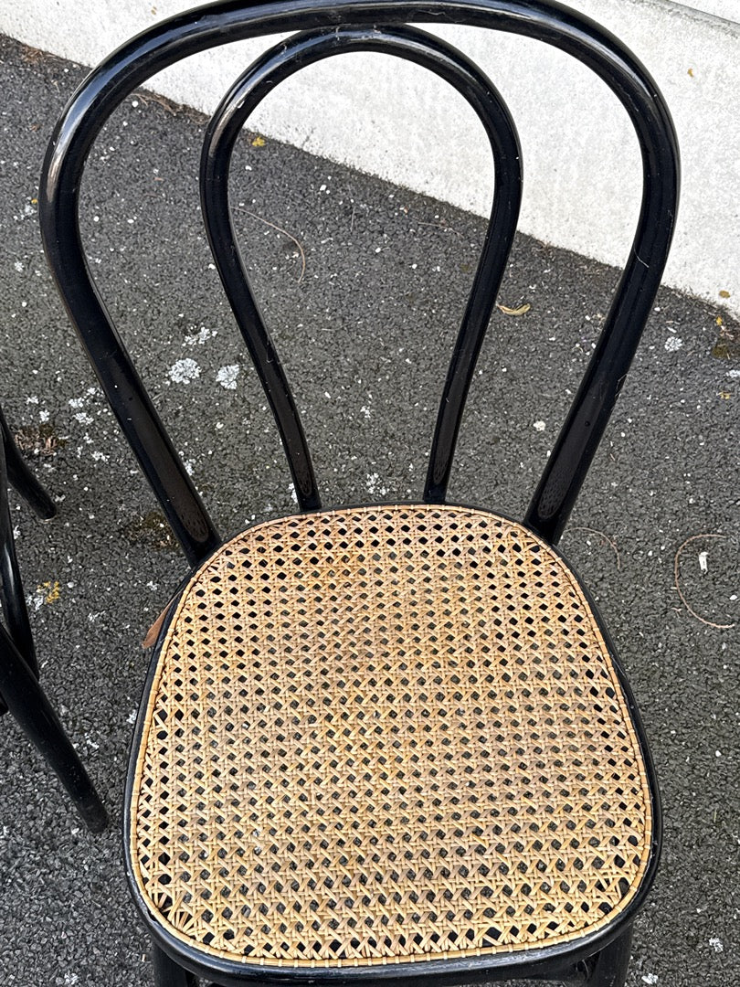 Chaises bistrot – Style Thonet – Mobilier – Bois noir et canne