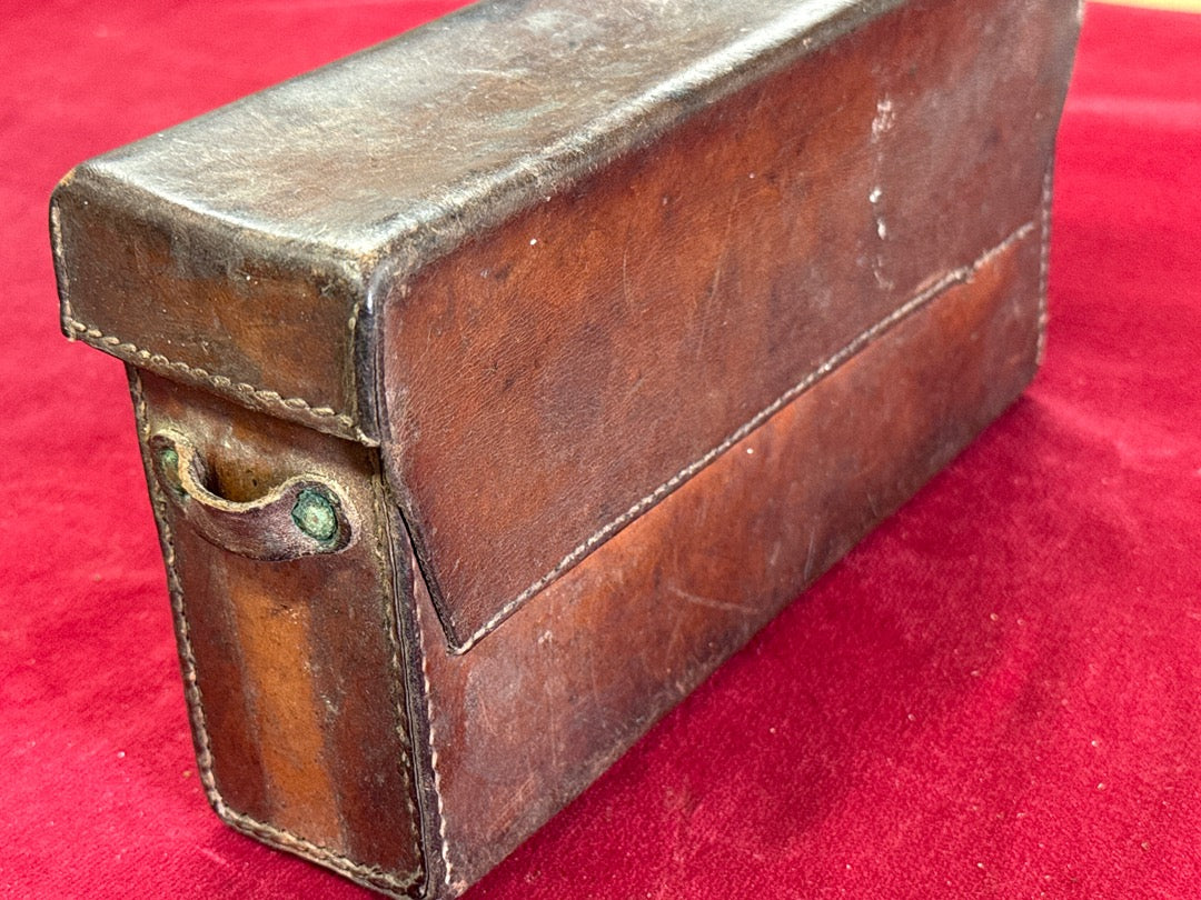 Boîte ancienne en cuir – Étui vintage