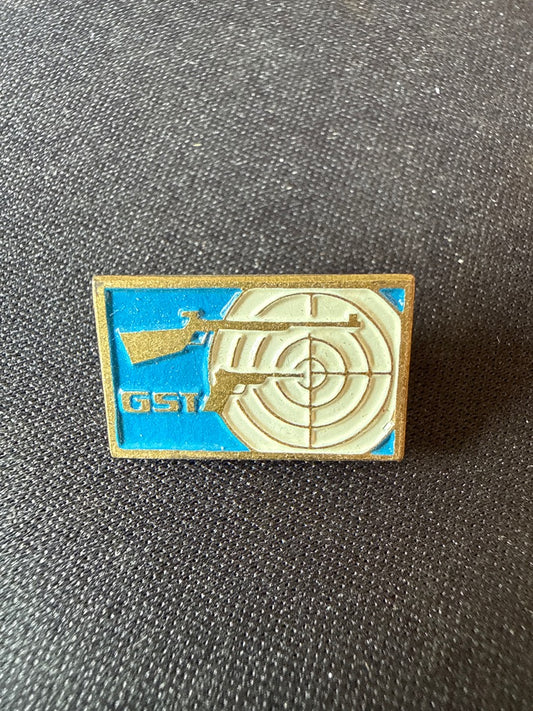 Pin's – Gst Ddr – Collection – Badge tir cible