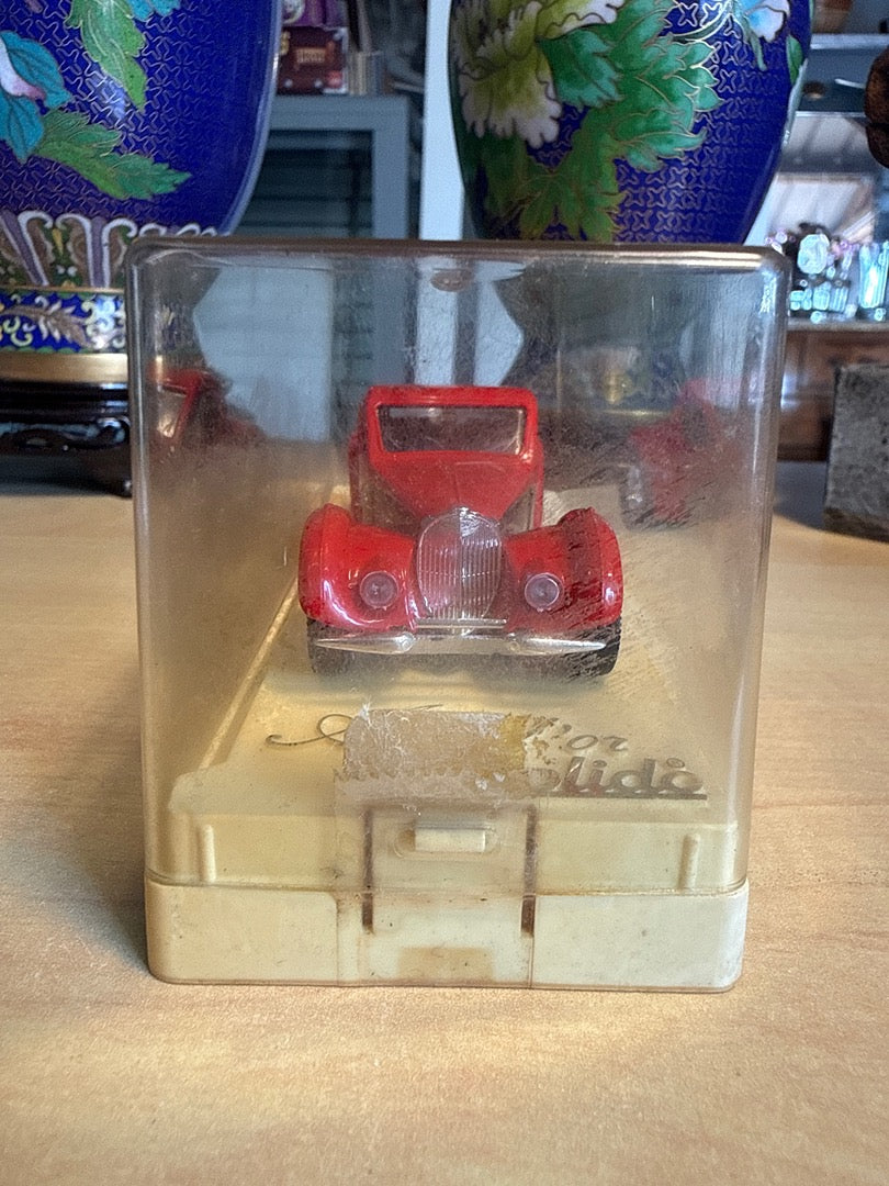 Voiture miniature – Solido Bugatti Atalante – Jouets – Modèle vintage rouge