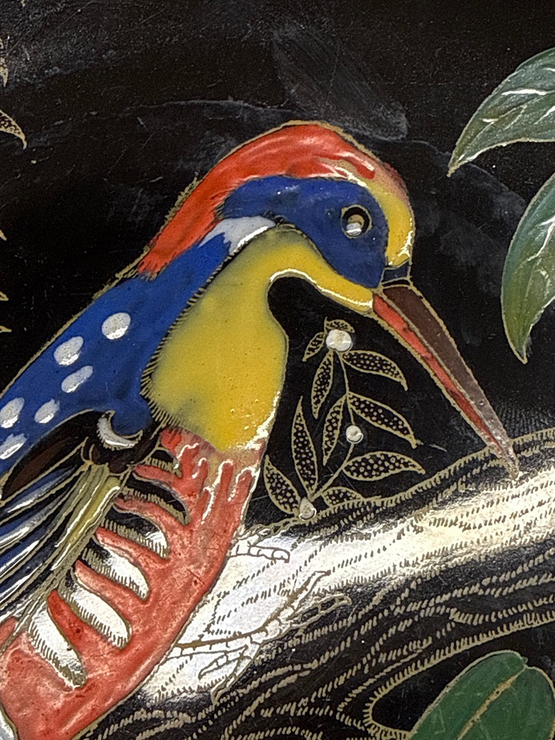 Assiette décorative – Longwy – Ornement – Oiseau polychrome fond noir