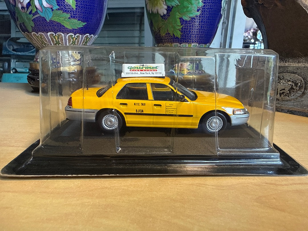 Voiture miniature – Ford Crown Victoria – Jouets – New York Taxi jaune