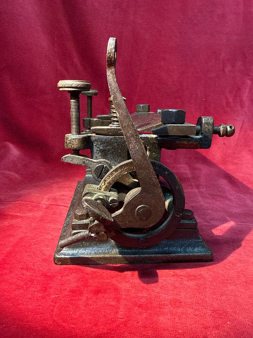 Machine à parer le cuir ancienne Mayer et Flamery Paris