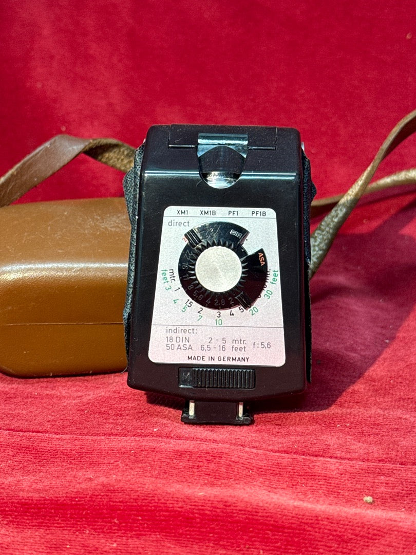 Flash Agfalux vintage avec etui