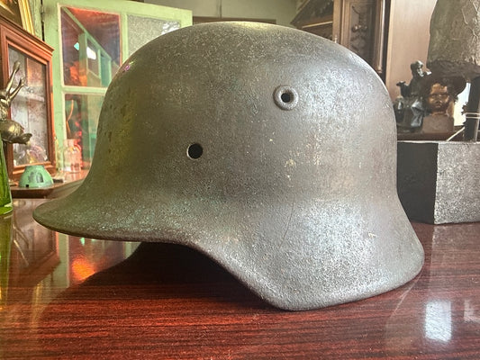Casque Militaire Ancien En Metal Vert Olive Vintage