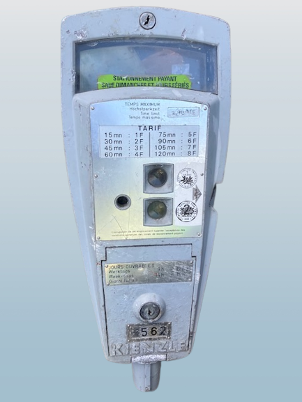 Ancien parcmètre, appareil collecteur d’argent