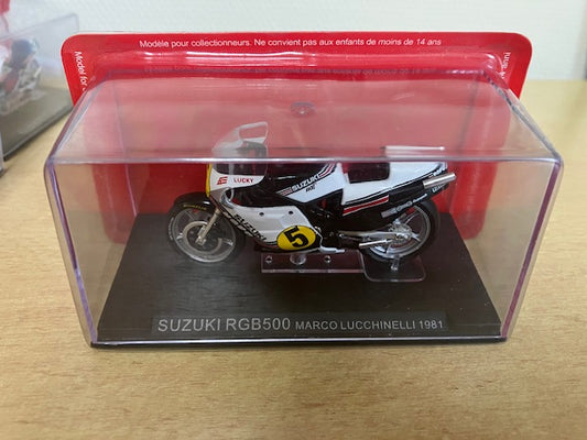 Moto Course Suziki RGB500 Marco Lucchinelli 1981