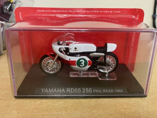 Moto Course Yamaha RD05 250 Phil Read 1968