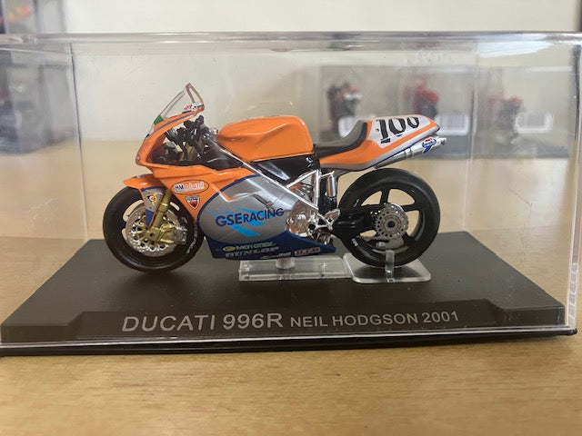 Moto Course Ducati 996R Neil Hodgson 2001