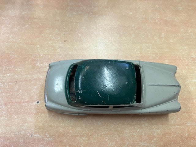 Voiture Dinky Toys Simca 9 Aronde 24U Tole