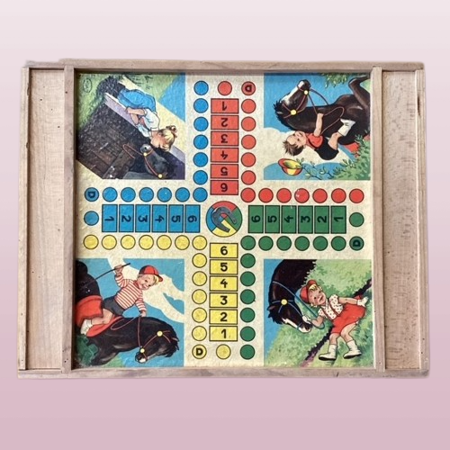 Ancien Plateau de jeux petits chevaux et jeu de dames