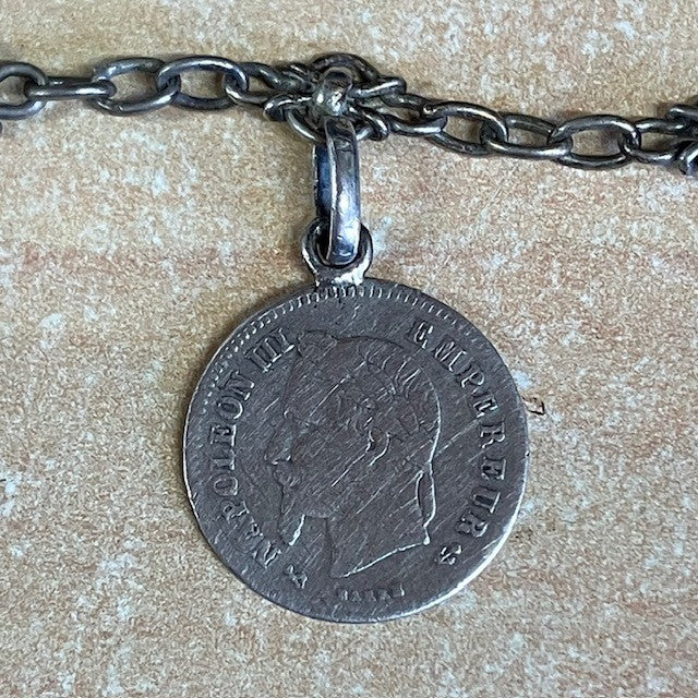 Ancien Bracelet Médaille Empereur Napoléon 3 En Métal Argenté