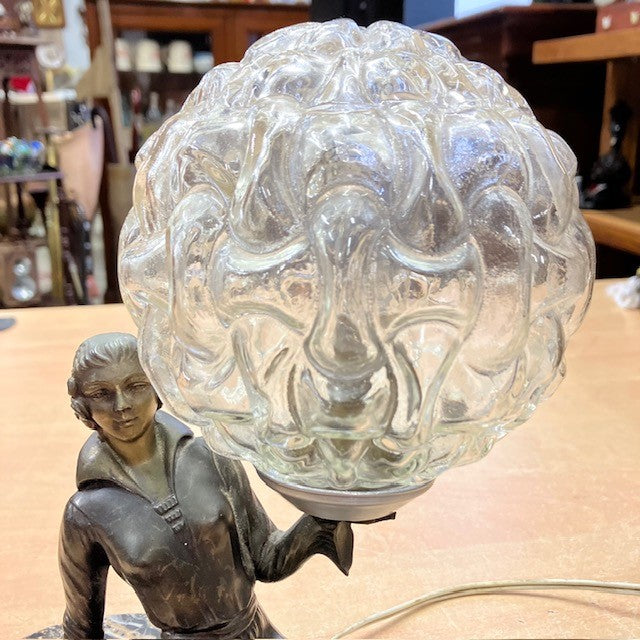 Lampe Art Déco Représentant Une Femme