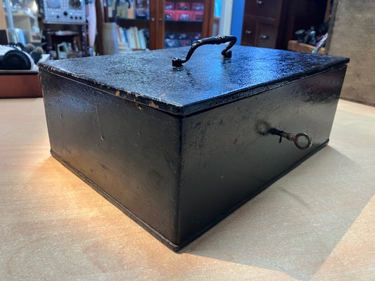 Ancien Coffre Fort Métal Fin 19ème 1 clé d'origine 30 x 22 x 11,5 cm