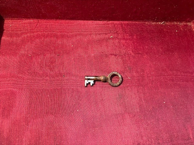 Ancien Coffre Fort Métal Fin 19ème 1 clé d'origine 30 x 22 x 11,5 cm