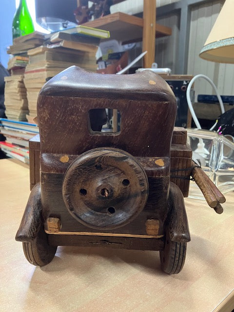 Figurine, Voiture Tintin Et Milou En Bois