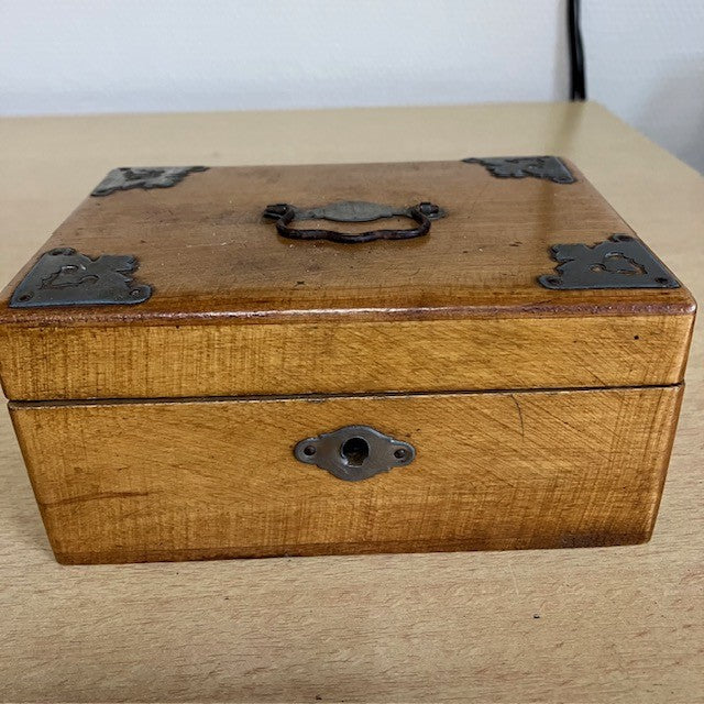 Ancien Coffret En Bois Avec Sa Clé