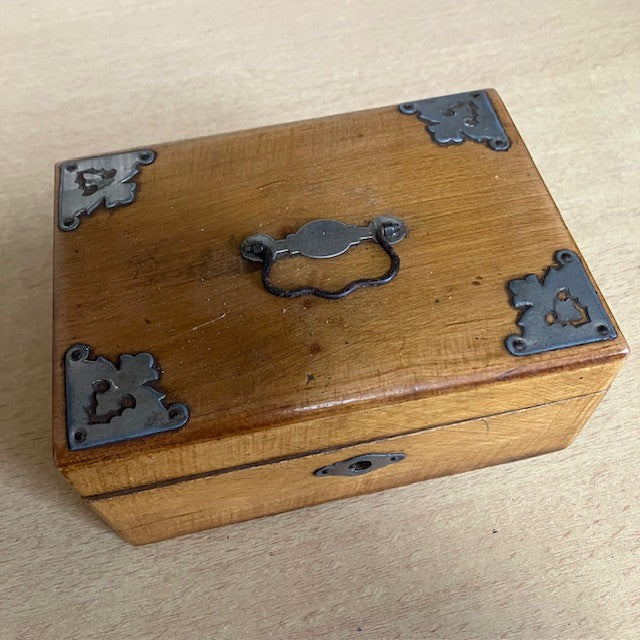 Ancien Coffret En Bois Avec Sa Clé